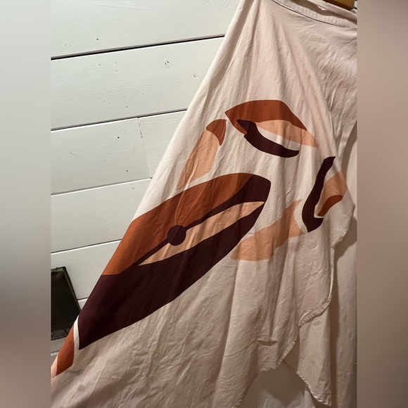 Onia Wrap Skirt with Abstract Print – Size S - Picture 6 of 8